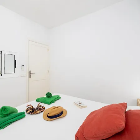 Apartman Jardines 2 *